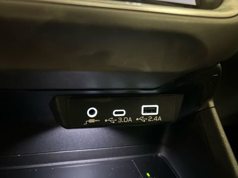 Used 2024 Subaru Crosstrek 2.0i Premium image 17