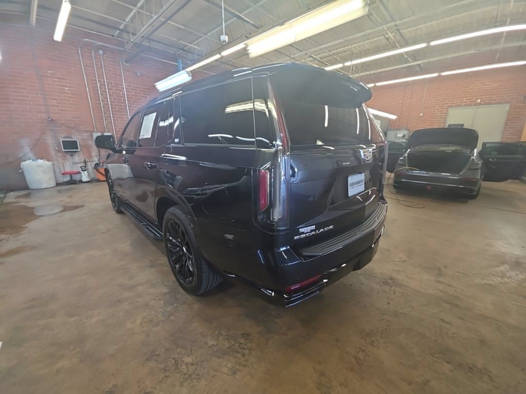 Used 2023 Cadillac Escalade Sport Platinum AWD/4WD image 5