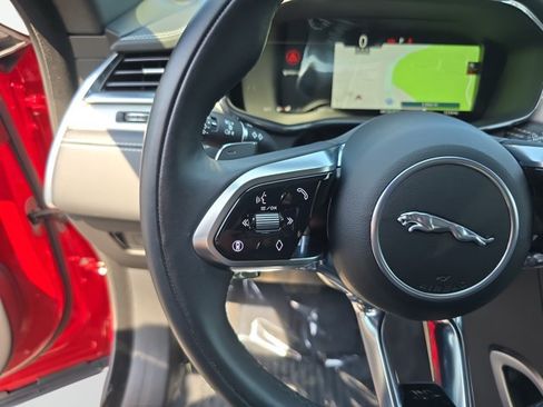 Used 2026 Jaguar F-PACE R-Dynamic S AWD/4WD image 17