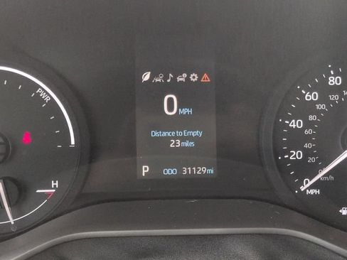 Certified 2024 Toyota Sienna XLE FWD image 27
