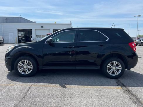 Used 2017 Chevrolet Equinox LS image 4