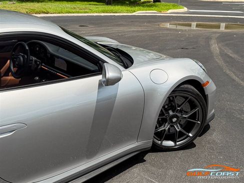 Used 2024 Porsche 911 GT3 RWD image 62