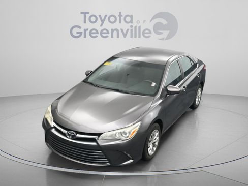 Used 2015 Toyota Camry LE FWD image 25