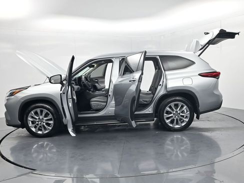 Used 2021 Toyota Highlander Limited image 74
