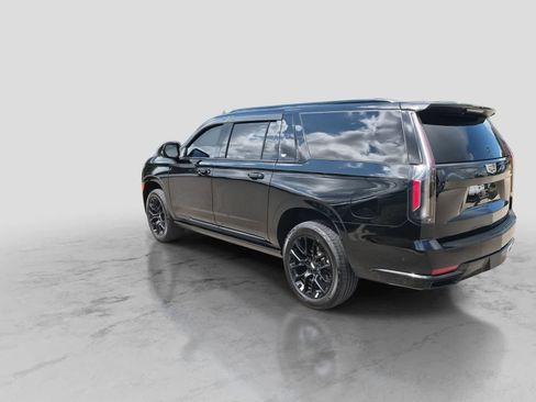 Used 2022 Cadillac Escalade ESV Sport w/ Touring Package AWD/4WD image 6