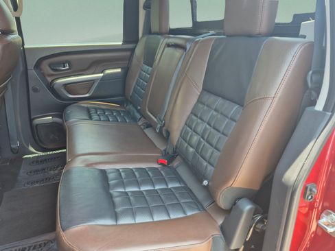 Used 2019 Nissan Titan Platinum Reserve RWD image 18