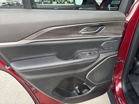 Used 2024 Jeep Grand Cherokee Limited 4xe image 31