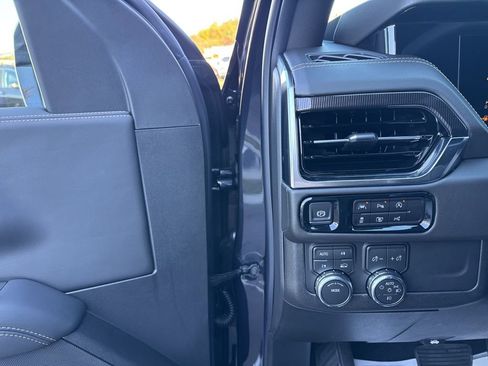 New 2026 GMC Yukon XL Elevation w/ LPO, Elevation Black Package image 14