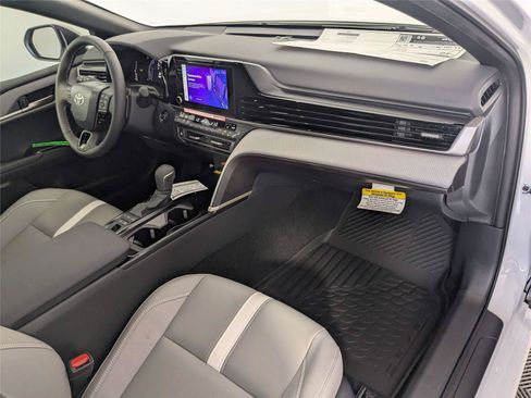 New 2026 Toyota Camry SE FWD image 21