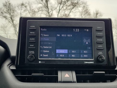 Used 2021 Toyota RAV4 XLE w/ Carpet Mat Package (TMS) image 26