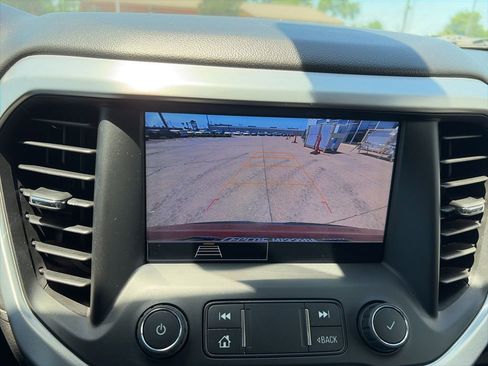 Used 2021 GMC Acadia SLE w/ Elevation Edition FWD image 17