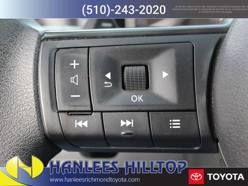 Used 2023 Nissan Rogue S image 28