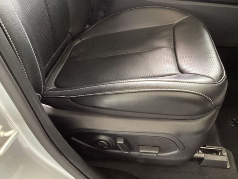 Used 2024 Jeep Grand Cherokee L Limited w/ Luxury Tech Group II image 20