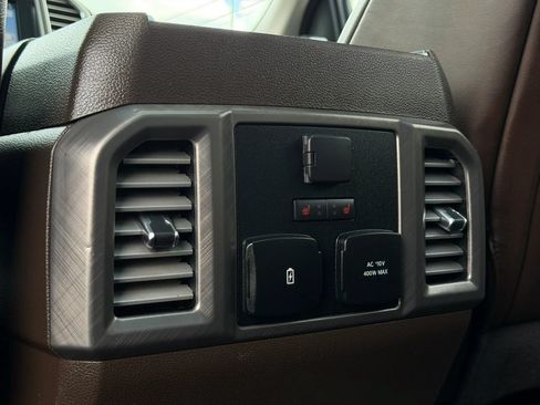 Used 2019 Ford F250 Limited AWD/4WD image 29