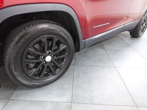 Used 2021 Jeep Cherokee Latitude image 28