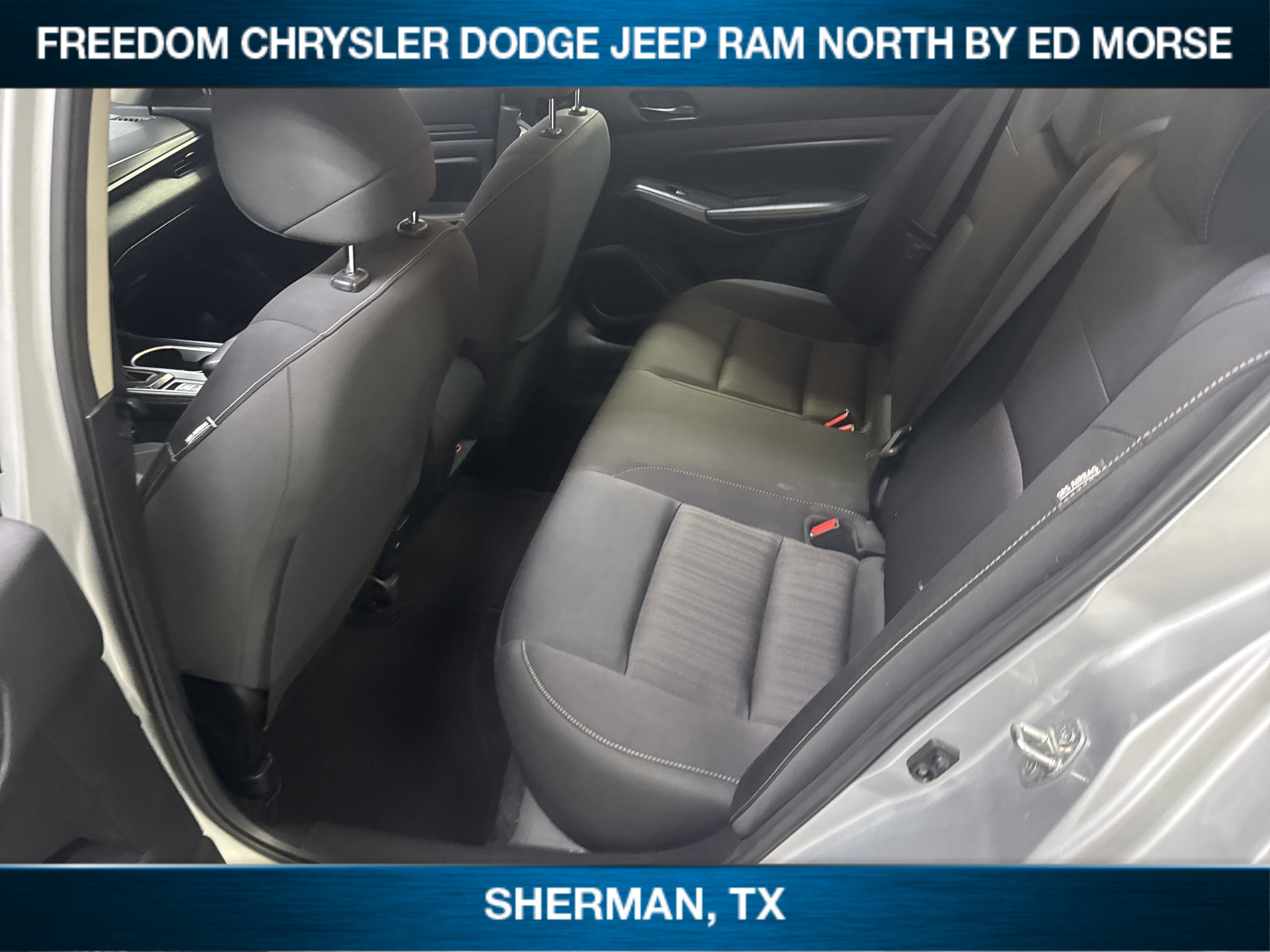 Used 2024 Nissan Altima 2.5 SV w/ SV Premium Package FWD image 8