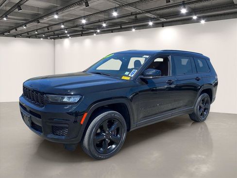 Used 2023 Jeep Grand Cherokee L Laredo AWD/4WD image 3