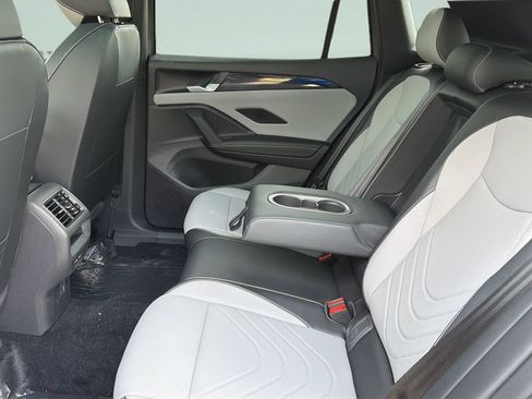 New 2026 Volkswagen Tiguan SE R-Line FWD image 31