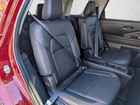 Used 2022 Nissan Pathfinder SL w/ SL Premium Package image 22