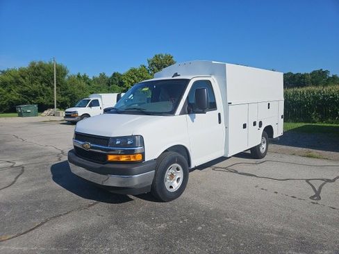 New 2025 Chevrolet Express 3500 Work Van w/ Power Convenience Package image 2