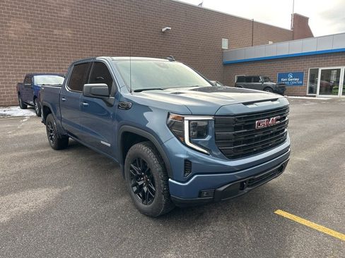Used 2024 GMC Sierra 1500 Elevation image 2