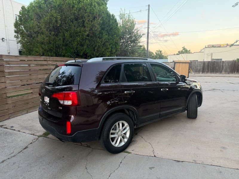 Used 2015 Kia Sorento LX FWD image 4