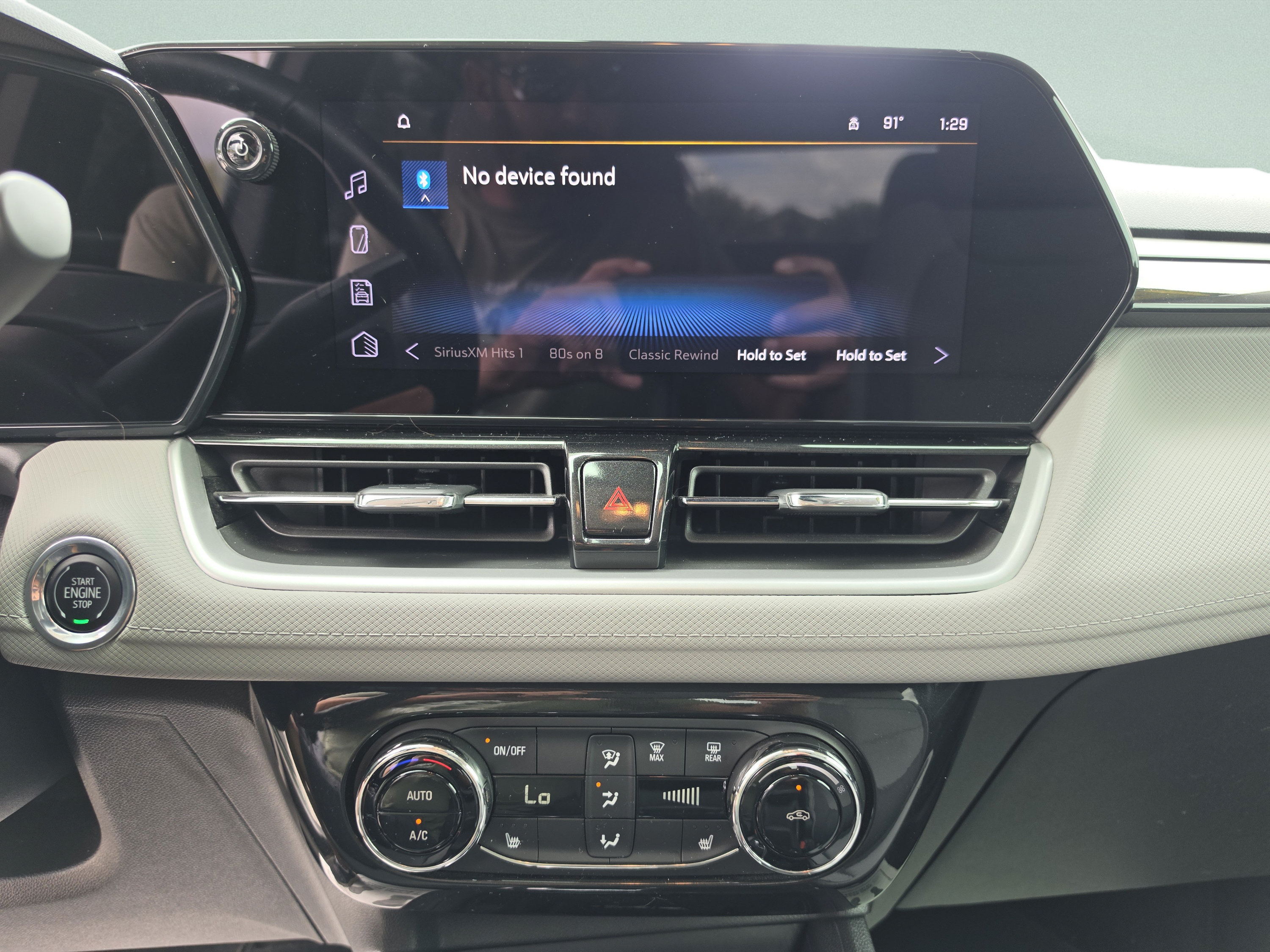 Used 2025 Chevrolet TrailBlazer LT w/ Convenience Package FWD image 27