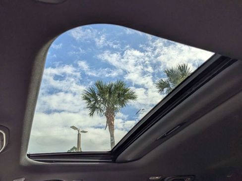 New 2026 Jeep Grand Cherokee Laredo image 18