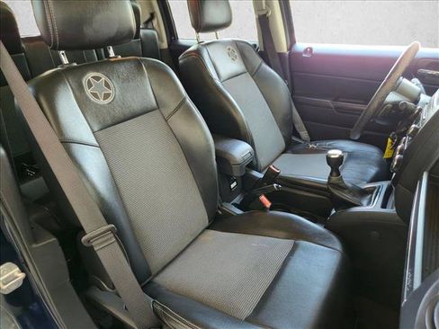 Used 2014 Jeep Patriot Latitude w/ Freedom Edition Package FWD image 19