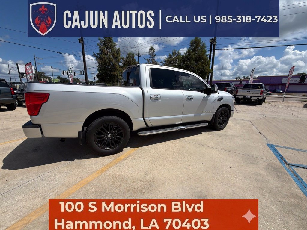 Used 2017 Nissan Titan SL w/ SL Towing Convenience Package RWD image 10