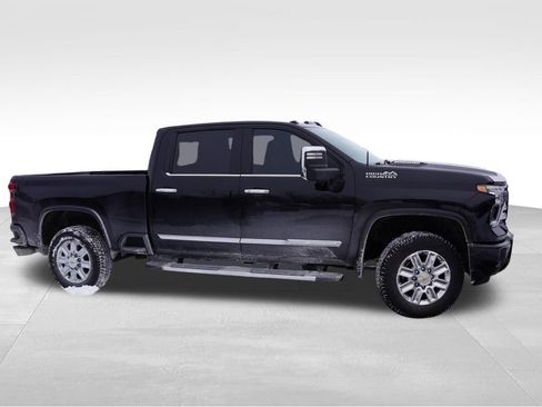 Certified 2024 Chevrolet Silverado 3500 High Country image 2