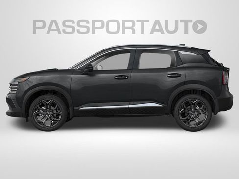 Used 2025 Nissan Kicks SR AWD/4WD image 4