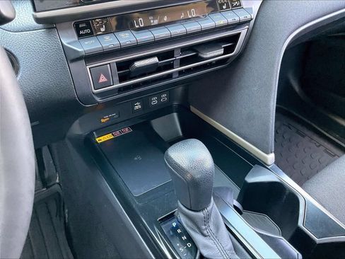 Used 2025 Toyota Camry LE w/ Convenience Package AWD/4WD image 25