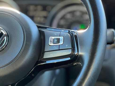 Used 2016 Volkswagen Golf 4-Door image 13