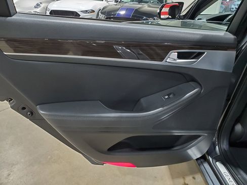 Used 2018 Genesis G80 3.8 image 24