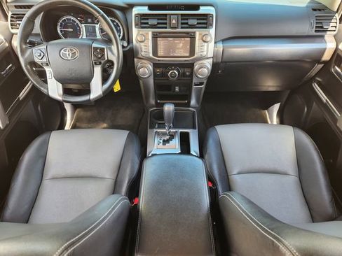 Used 2014 Toyota 4Runner SR5 Premium image 26