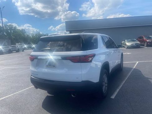 Used 2022 Chevrolet Traverse LT AWD/4WD image 4
