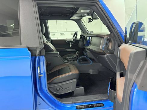 Used 2022 Ford Bronco Outer Banks AWD/4WD image 17