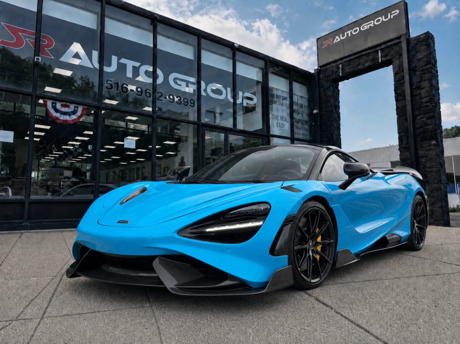 Used 2019 McLaren 720S RWD image 1