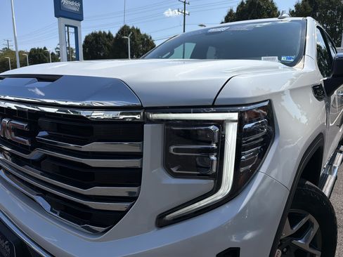 Used 2023 GMC Sierra 1500 SLT w/ SLT Premium Plus Package AWD/4WD image 6