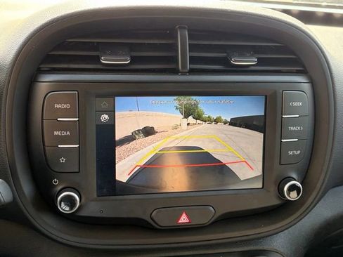 Used 2025 Kia Soul LX w/ LX Technology Package image 16