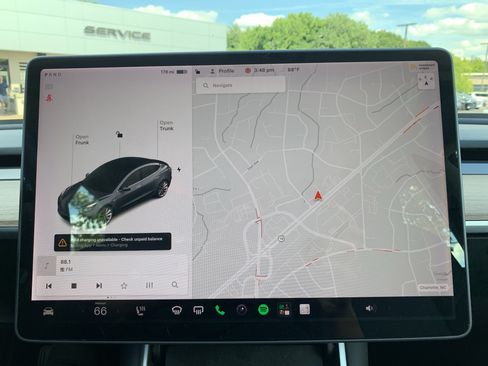 Used 2018 Tesla Model 3 Mid Range RWD image 24