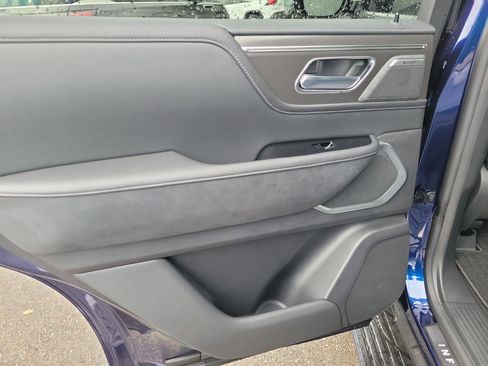 New 2026 INFINITI QX80 Luxe image 8