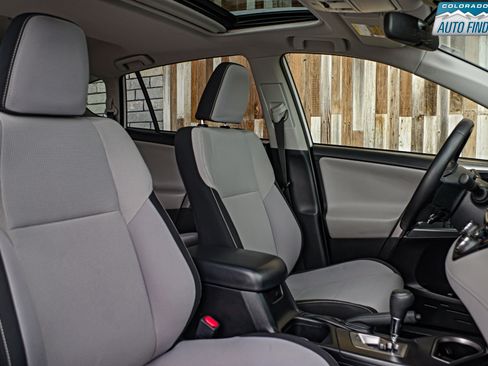 Used 2018 Toyota RAV4 XLE image 21