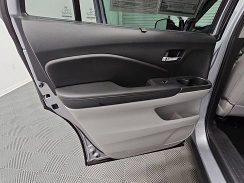 Used 2021 Honda Pilot Special Edition image 35