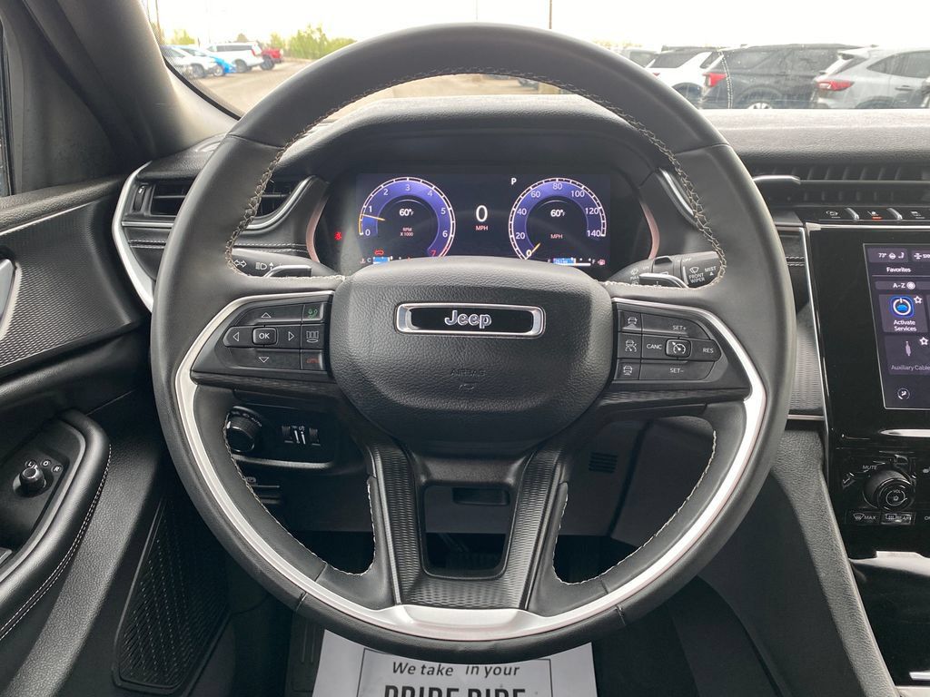 Used 2024 Jeep Grand Cherokee Altitude AWD/4WD image 23