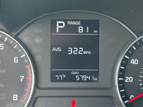 Used 2018 Kia Forte LX FWD image 19