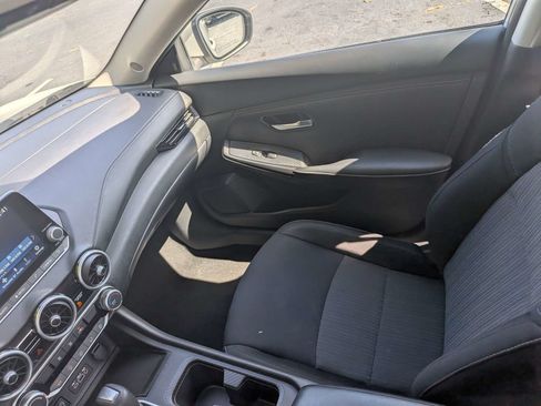 Used 2025 Nissan Sentra SV FWD image 15