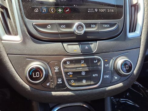 Used 2024 Chevrolet Malibu LT FWD image 9
