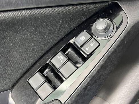 Used 2018 MAZDA MAZDA3 Sport w/ Preferred Equipment Package image 20